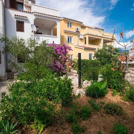 Captain's Apartman Barbat na Rabu