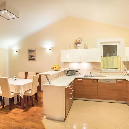 Captain's Apartment *