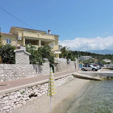 Apartment Captain's Barbat na Rabu