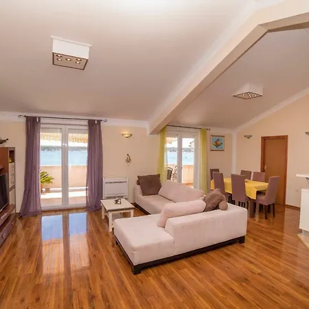Captain's Apartment
