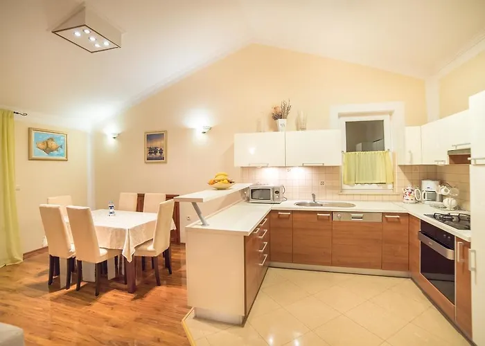 Captain's Apartman *